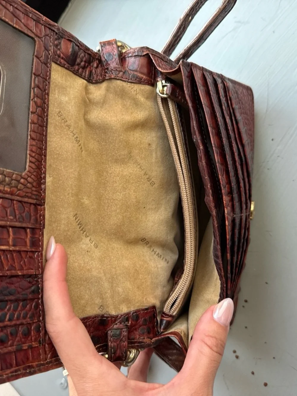 Vintage Brahmin Croc-Embossed Crossbody Wallet in Deep Brown - Picture 4 of 4